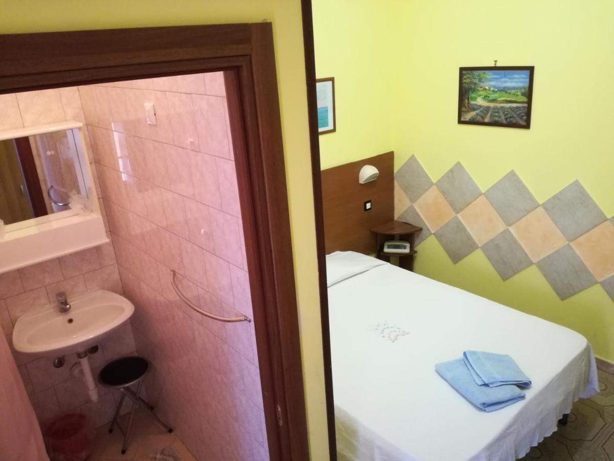 Albergo Al Castello Millesimo Eksteriør bilde